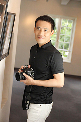 一流揃いのコマーシャルフォト業界で二十数年活躍する現役で、数々の写真コンテストで受賞する写真家の三田村勝利さん