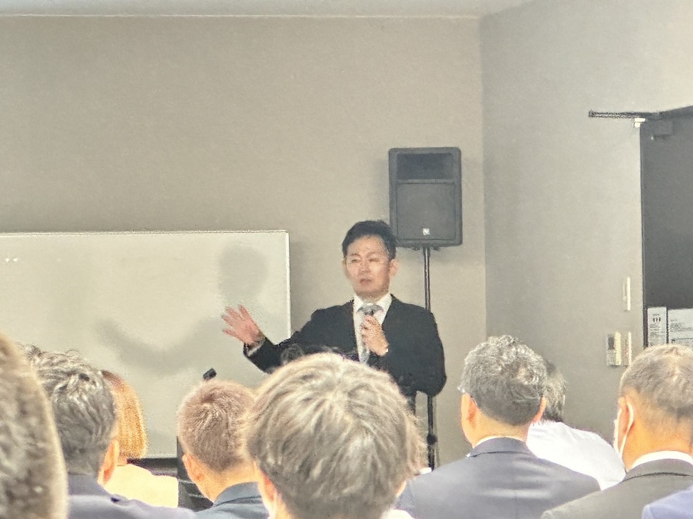 居谷謙祐 いたにけんすけ