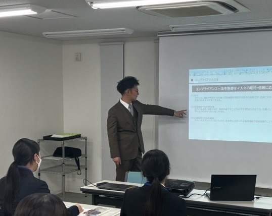 居谷謙祐 いたにけんすけ