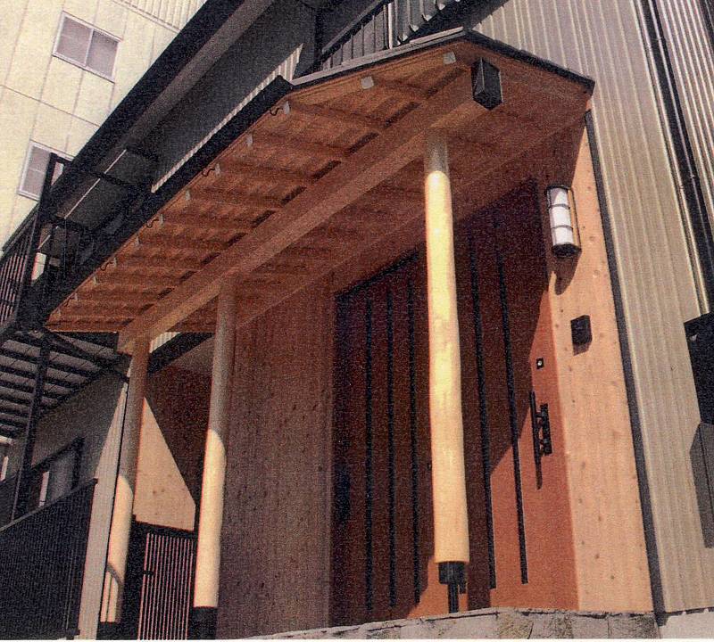 玄関庇と②