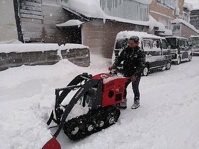 雪片付けは当店にお任せ下さい！