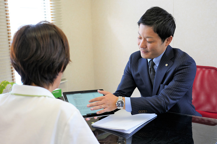 髙松佳樹さん商談風景