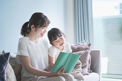 生きる力を育む《読み聞かせ》と子育て