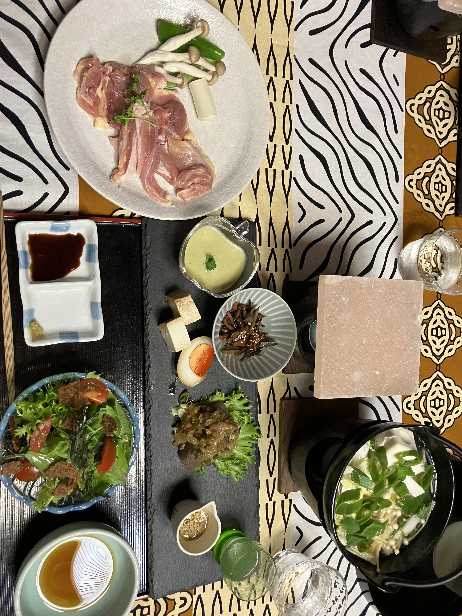 奈良市郊外山深い集落にある農家民宿での夕食