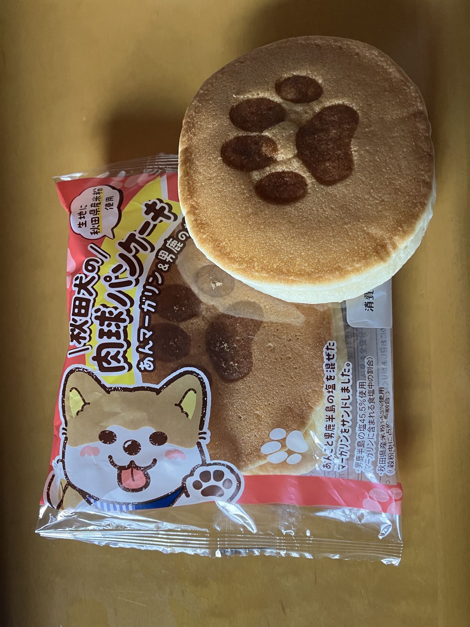 青森県内ローソンで見つけた肉球パンケーキ