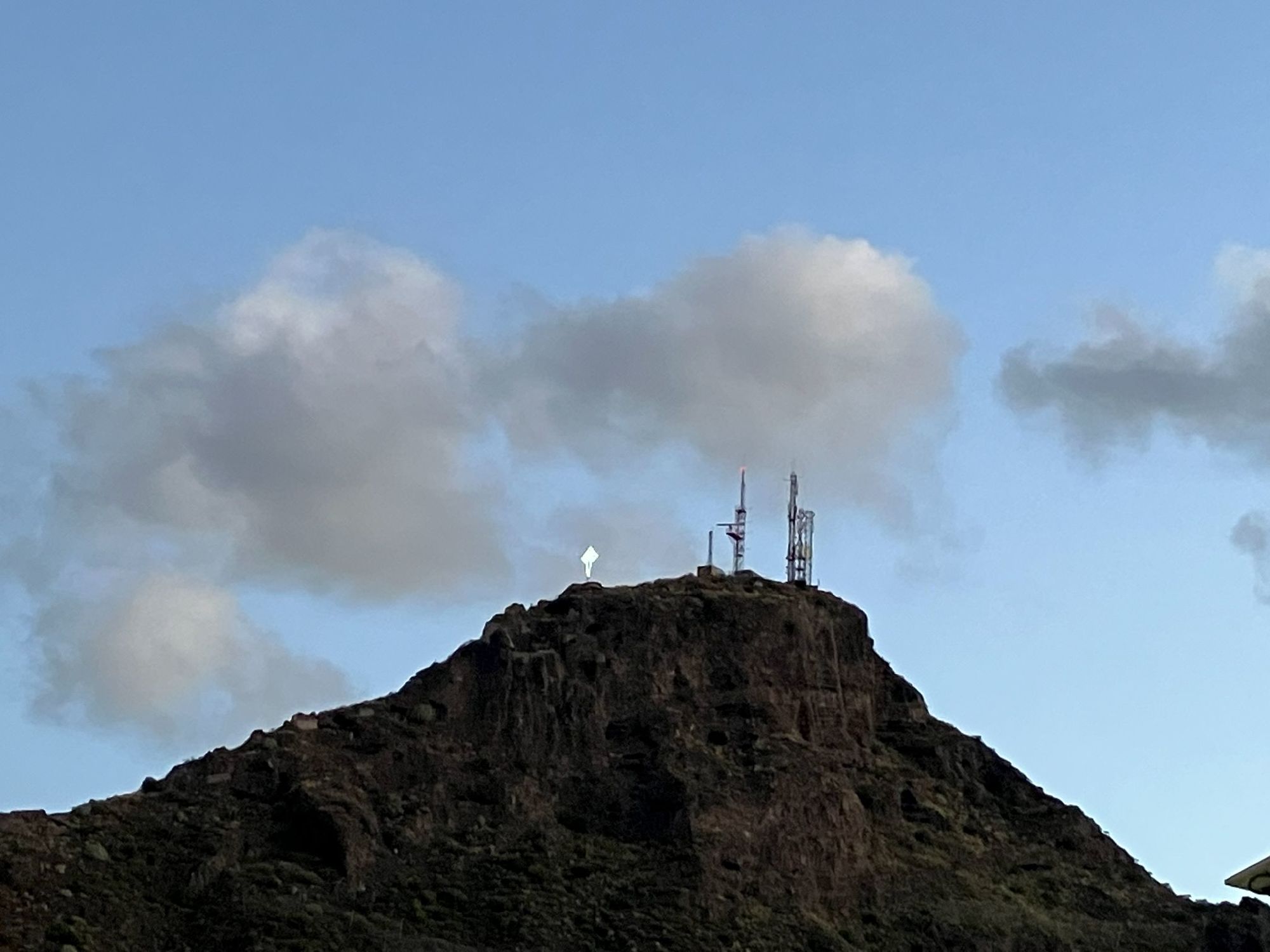 船上から望む風景　ここは火山島