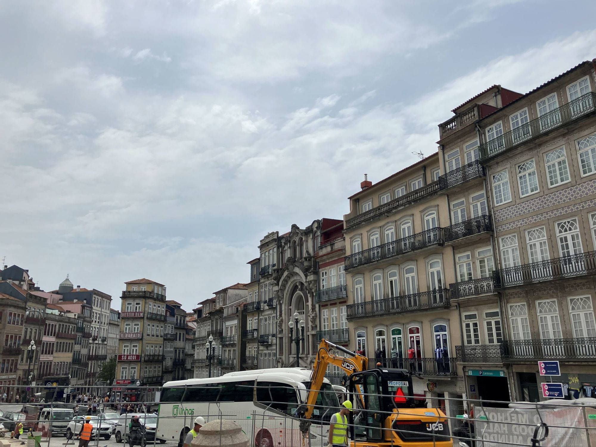 ポルト市内の景色、地下鉄工事で混乱
