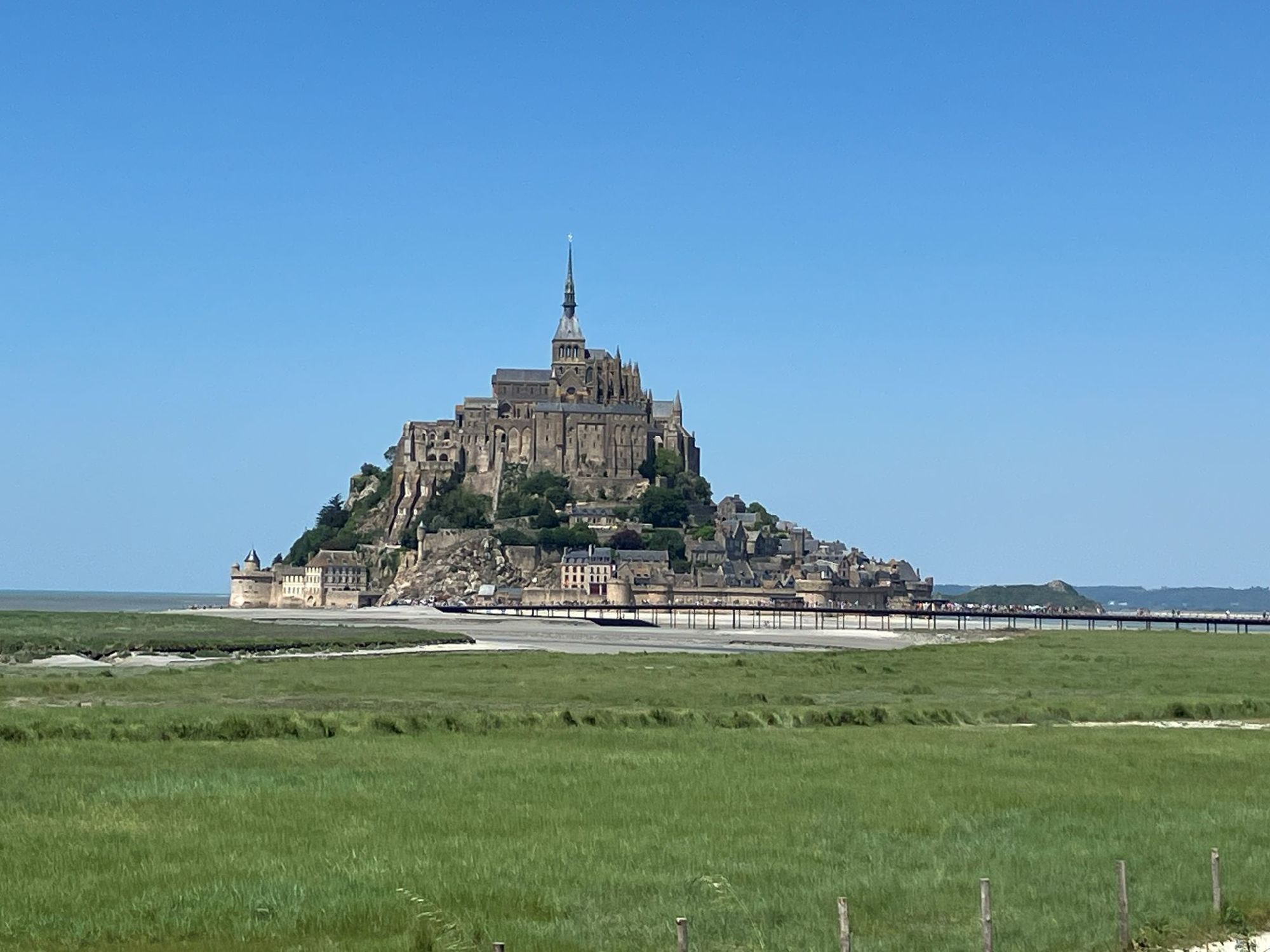 モンサンミッシェル遠景
