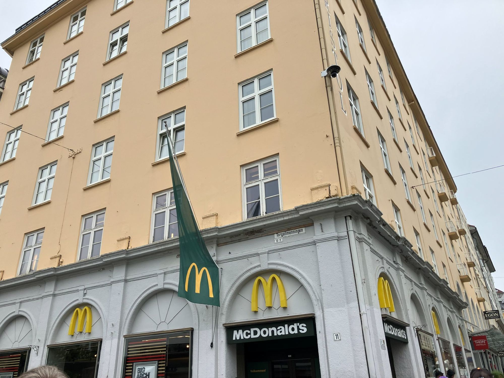 マクドナルド発見、値段は日本の2~3倍!!!