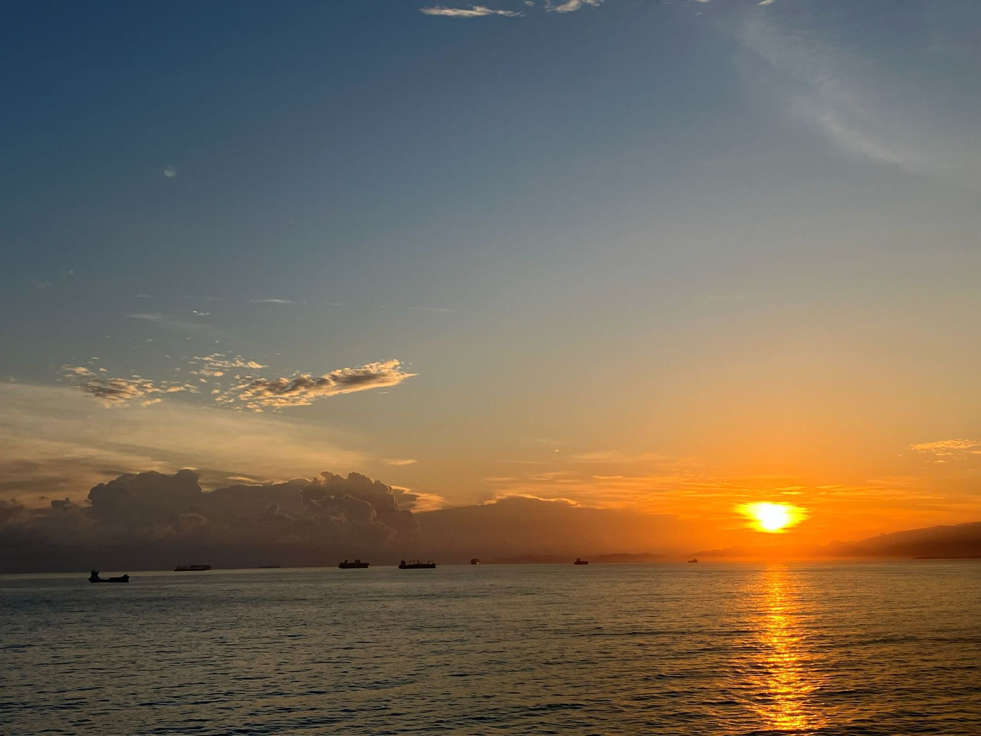 クリストバル港の夕焼け