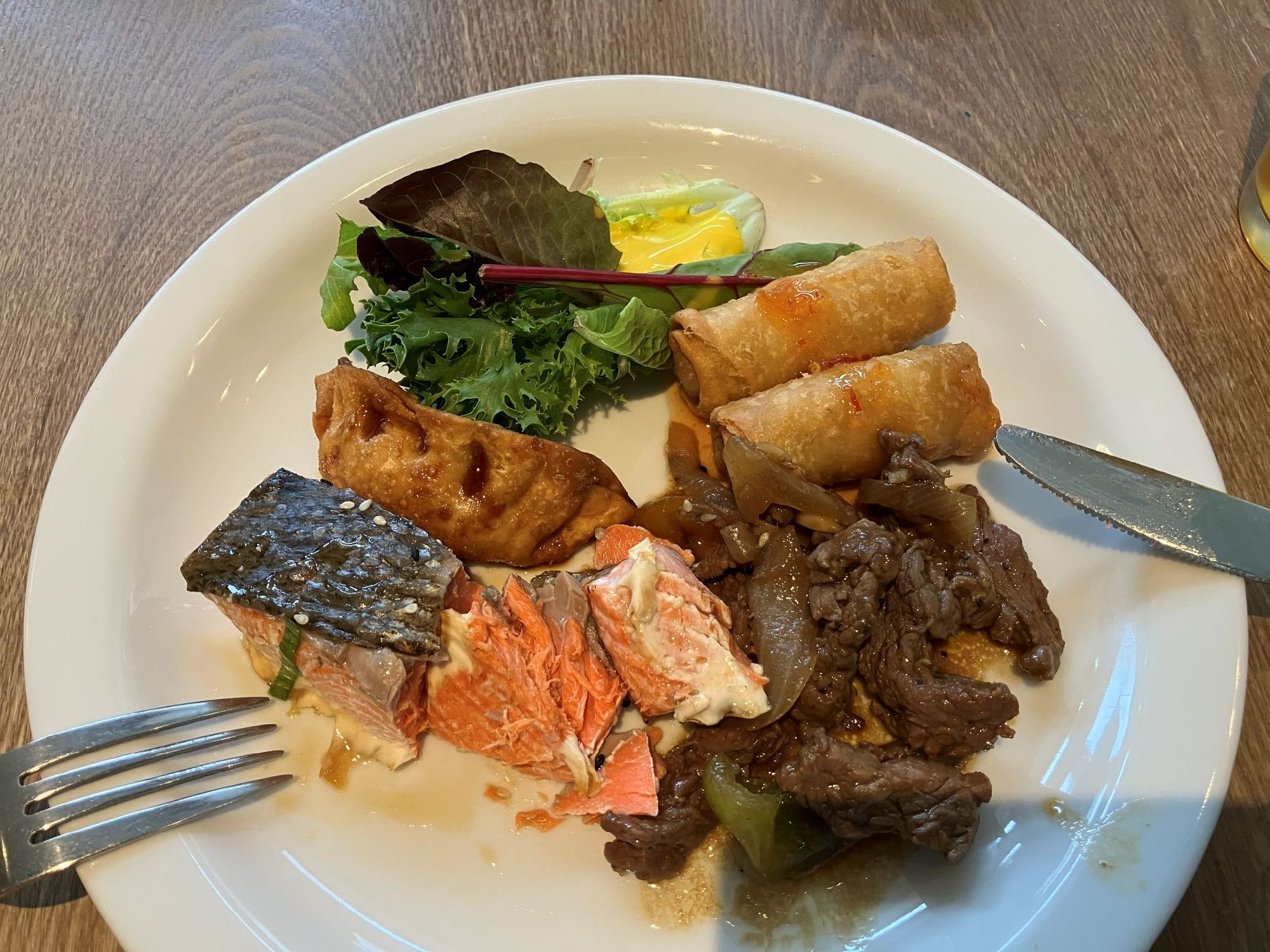 ツアーでのランチ　アラスカのサーモンがおいしかっ
