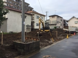 駐車場会解体工事