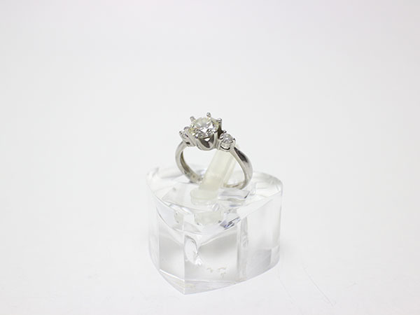 Pt900　ダイヤ1.116ct ダイヤ0.20ct　指輪　4.3g　178,000円