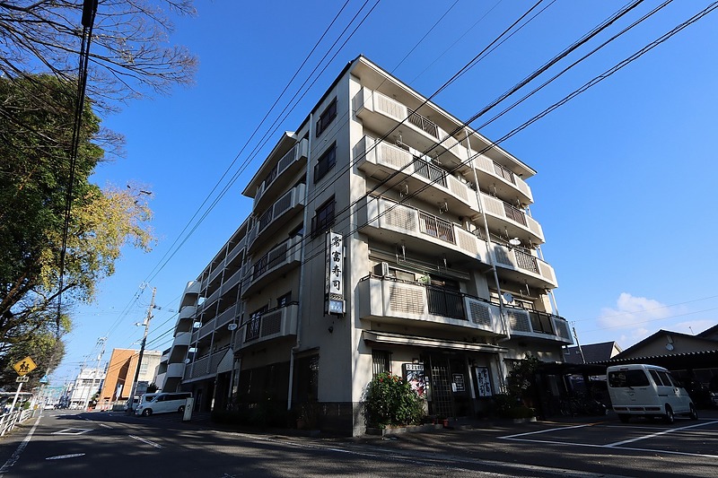 ヴィクトリア・ソラーレ 外壁塗装 リニューアル前 施工前 3 ヴィクトリア・ソラーレ 外壁塗装 リニューアル前 施工前 3