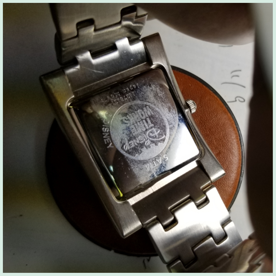 ディズニー（ミッキーマウス）の時計電池交換可能です。 :時計職人