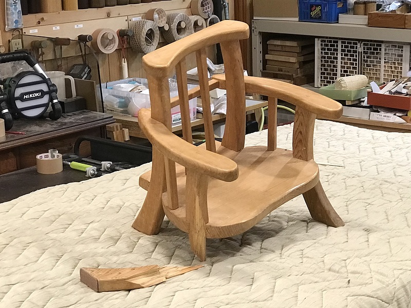 ベビーチェア①