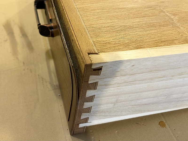 引き出し修理①