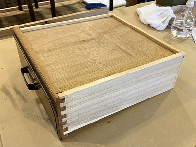 「引き出しの前板の剥がれは直りますか？」