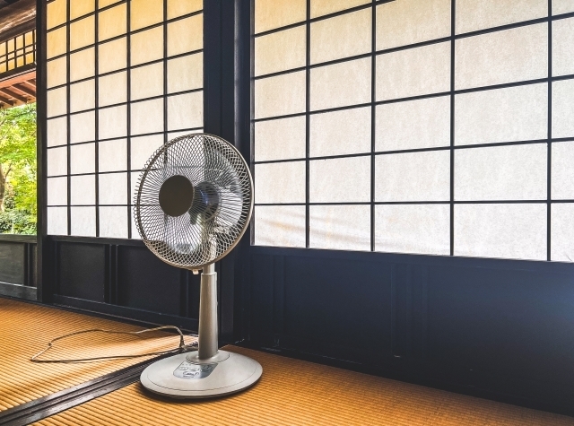 夏の室内涼し気