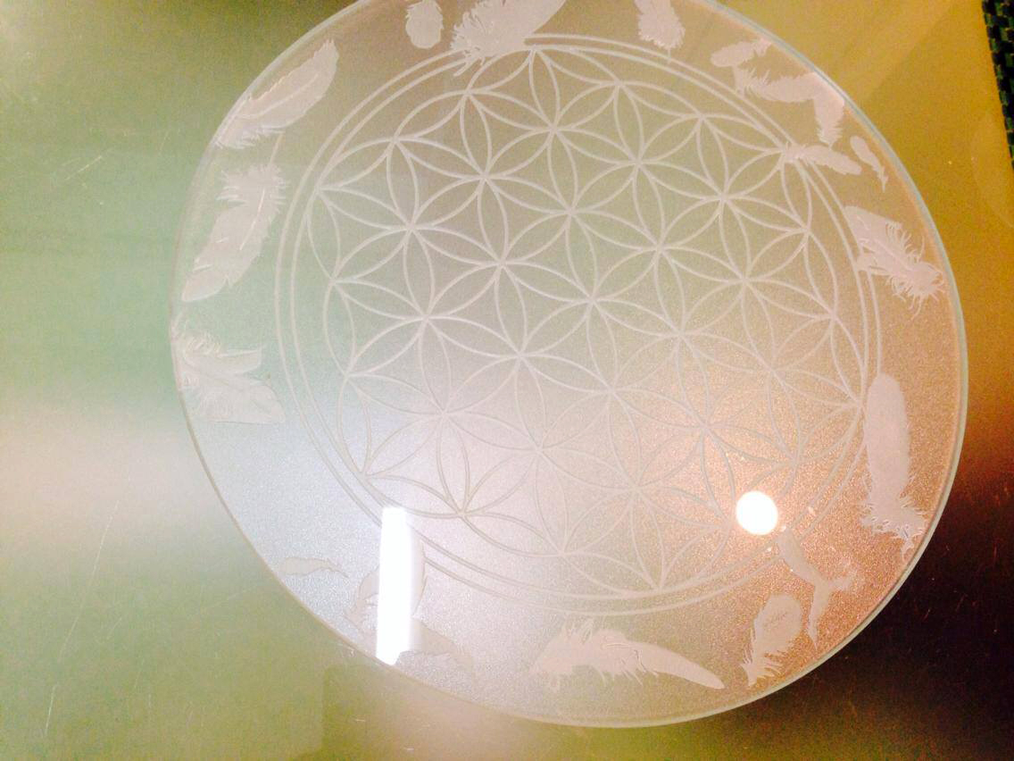 テーブルセンターの感想を頂きました エッチング 硝子 神聖幾何学模様 ガラス工芸 松岡順子 マイベストプロ福岡