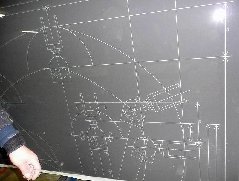 色硝子　スリ抜き　サンドブラスト　安川電機　壁面ガラス　図面　ロボット工学