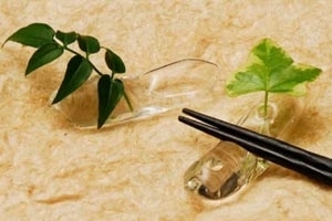 箸置き　一輪ざし　水　ディスプレイ　ガラスオブジェ