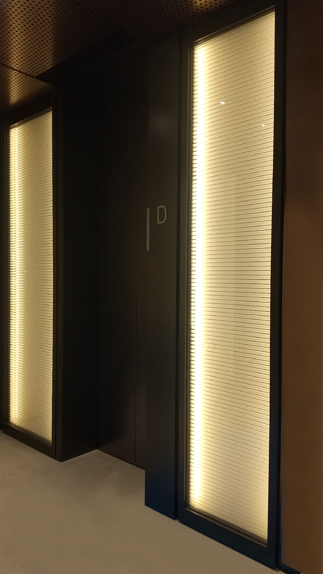 福岡市　ガラス管使用