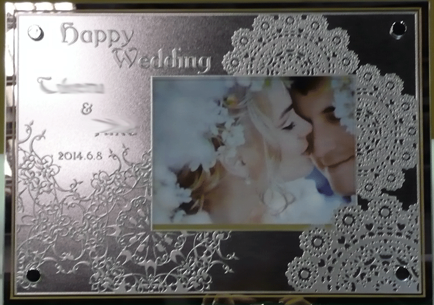 裏から写真を入れるタイプ