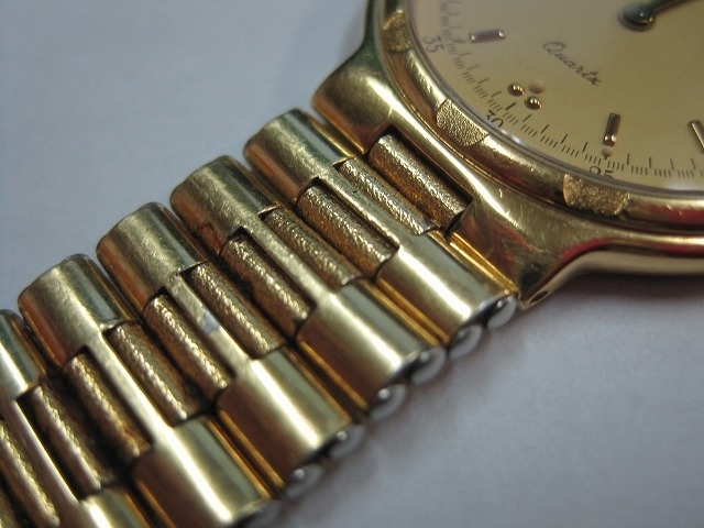 腕時計のメッキは剥がれるものです。取り扱いにご注意ください｜衞藤憲太郎