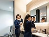 朝の洗面所ラッシュを解消!家族が並んで使える「造作洗面台」の魅力
