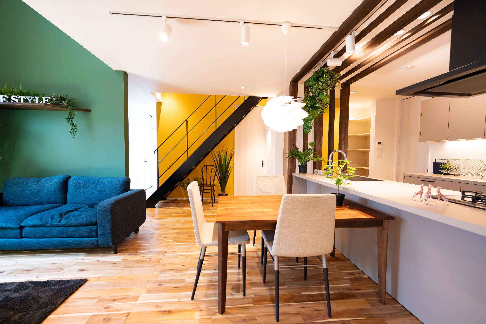 アクセントクロスが印象的なLDK