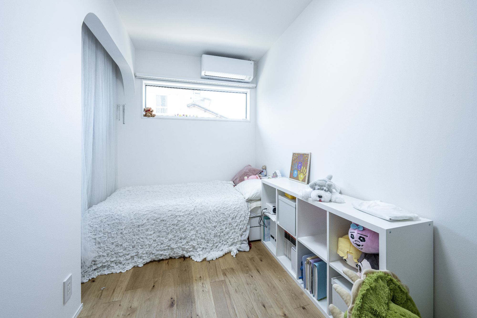 リビングを中心にプライベート空間も確保