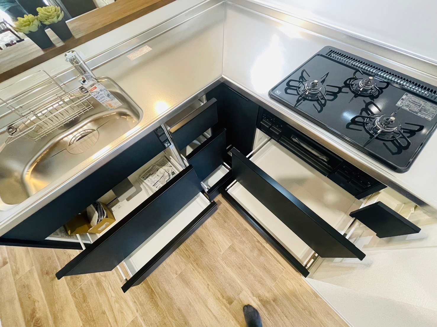 収納たっぷりのキッチン