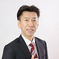 山本哲朗