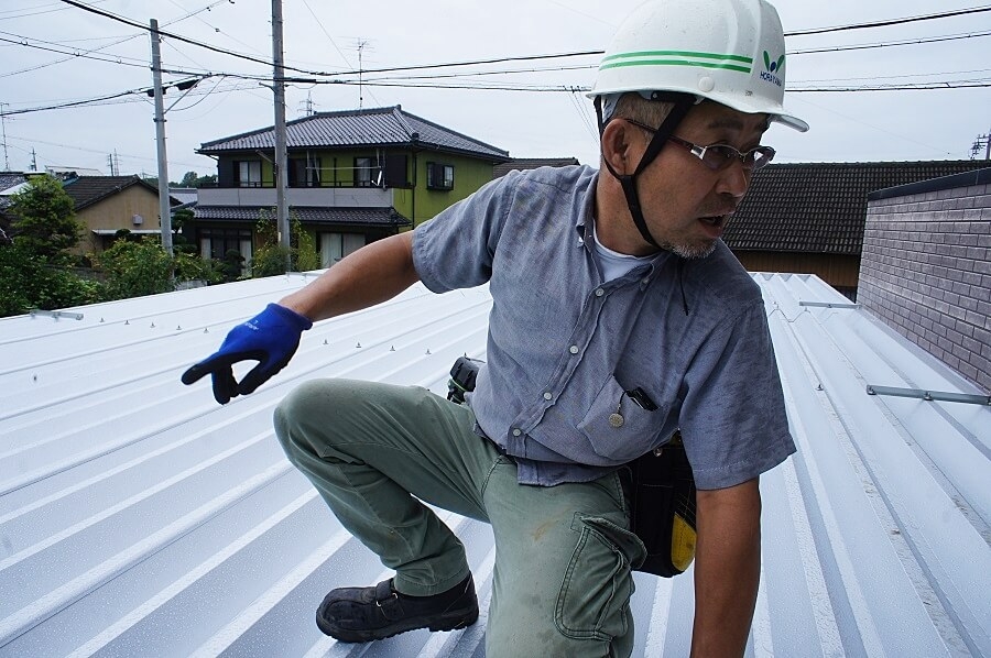 せっぱんカーポート　屋根の施工