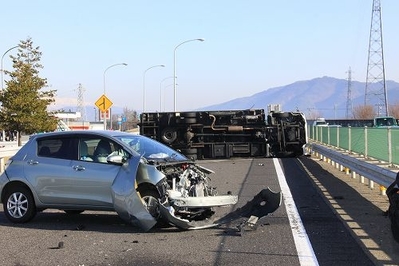 事故を起こしてしまった…レッカーを呼んだ後、修理工場はどう選ぶ？