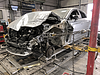 「全損」と言われた車はもう走れない? 車の骨格(フレーム)をミリ単位で直す大手術の裏側