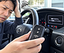 「鍵の電池を換えたのにエンジンがかからない！」スマートキーの電波障害と緊急時のスマートなエンジン始動法
