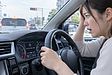 アイドリングストップ車はバッテリー代が高いって本当？寿命を縮めるNGな使い方と賢い節約術