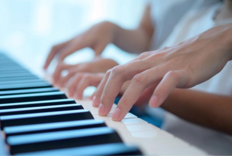 ピアノ始めませんか?(イメージ画/生成AI作成) ピアノ始めませんか?(イメージ画/生成AI作成)