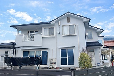 築35年住宅の外壁塗装｜エスケープレミアム無機（N-80）で明るく高耐久な外観へ【広島市施工事例】