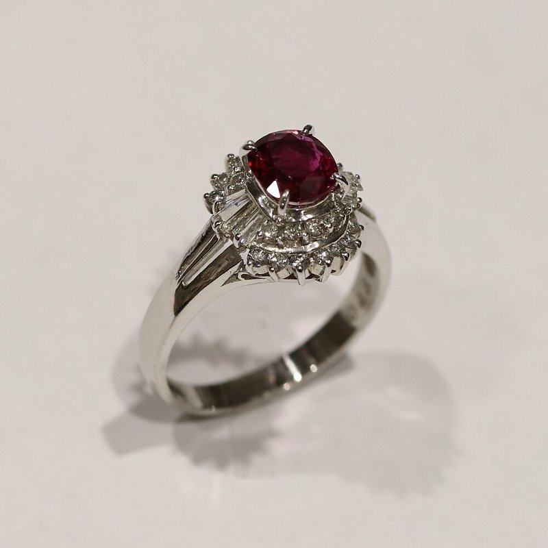 広島市東区W様プラチナルビーペンダントネックレスジュエリーリフォーム前 広島市東区W様プラチナルビーペンダントネックレスジュエリーリフォーム前