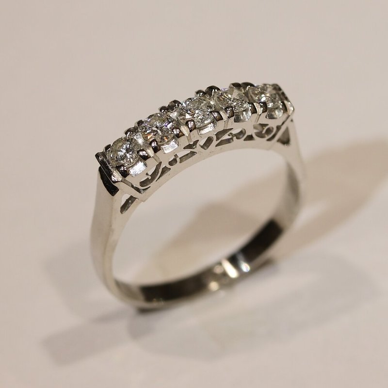 広島県東広島市K様のプラチナダイヤ一文字リングジュエリーリフォーム前