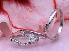 婚約指輪と結婚指輪のセットリング