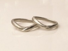 製作途中の結婚指輪「仮作り」