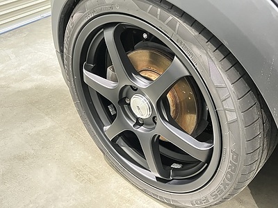 タイヤを美しく保つ秘訣とは