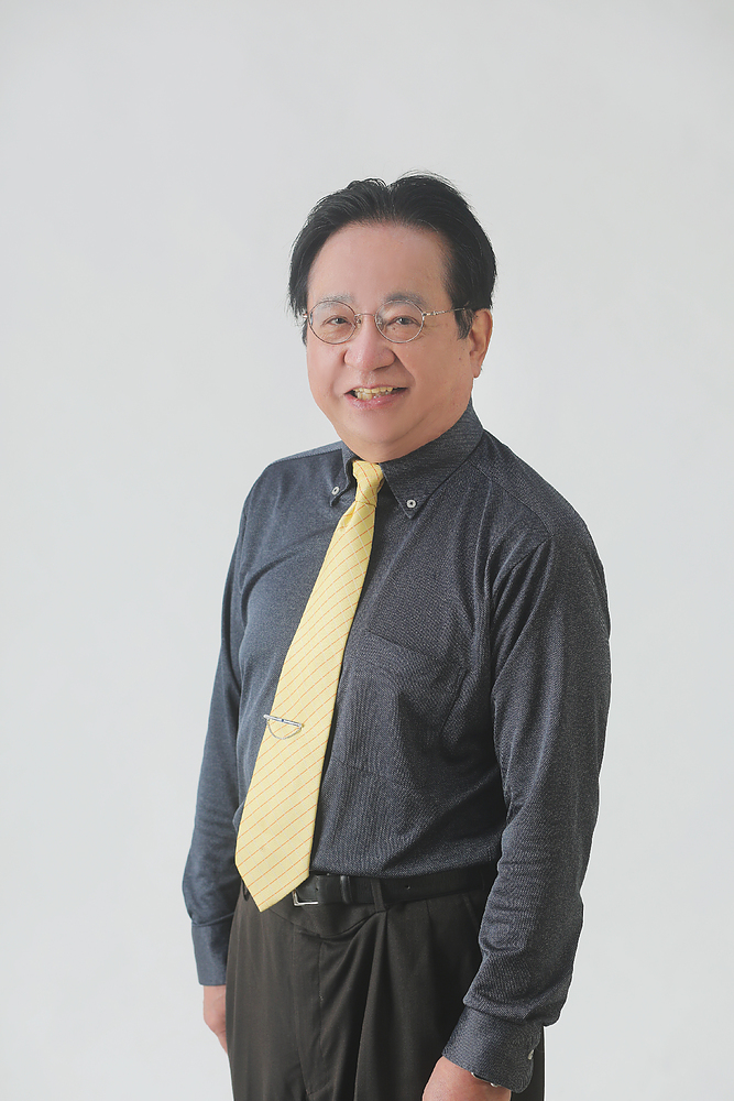 実務経験に加え、MBAや税理士等の資格を有する経営支援のプロ 	岡崎俊視さん