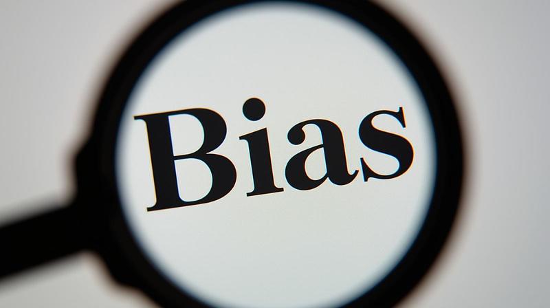 バイアスがかかっている