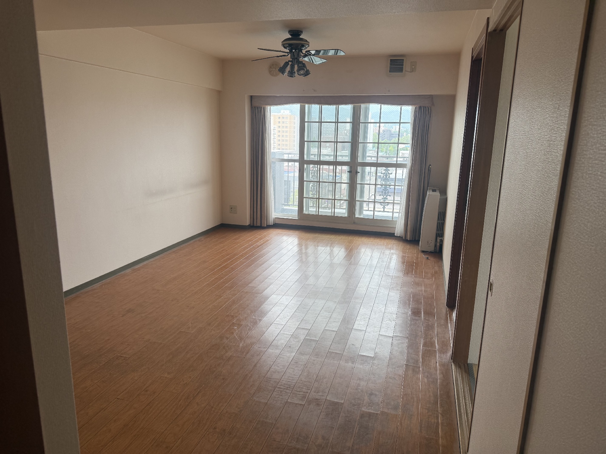 札幌市豊平区マンション一室内装工事 施工前