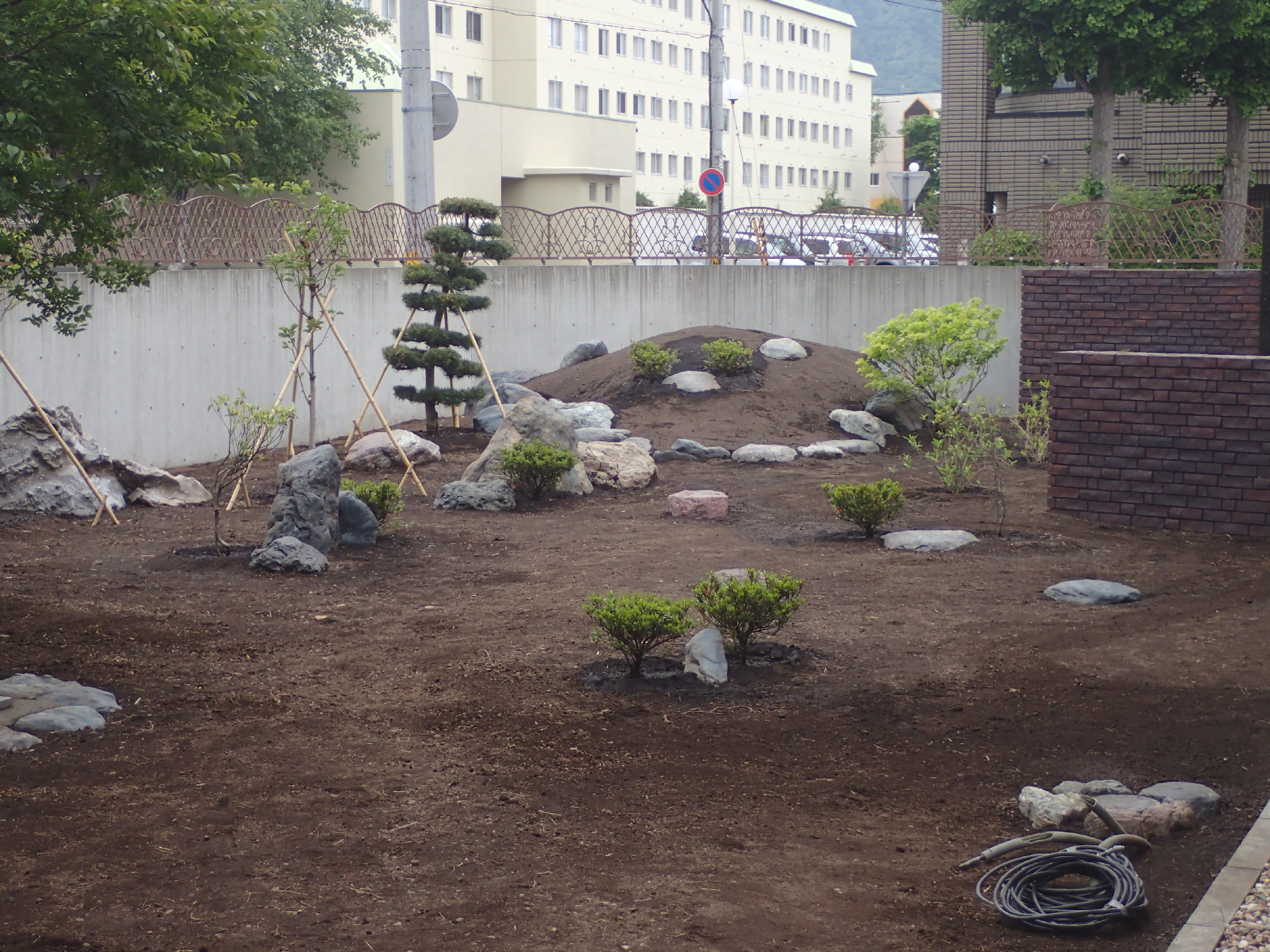 庭づくり。作業後。